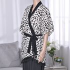 Superweiche Kimono mir Gürtel, Größe: 86 x 69, Leopardmuster, Weiß image number 2
