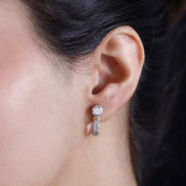 J Francis gefertigt mit SWAROVSKI-  Zweifarbige Swarovski Zirkonia Ohrringe image number 3