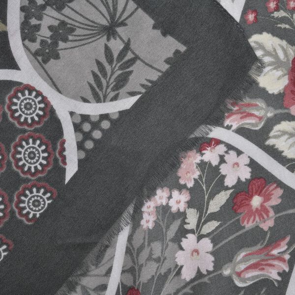 Wolkenweicher Schal mit Blumenmuster, Oliv image number 4