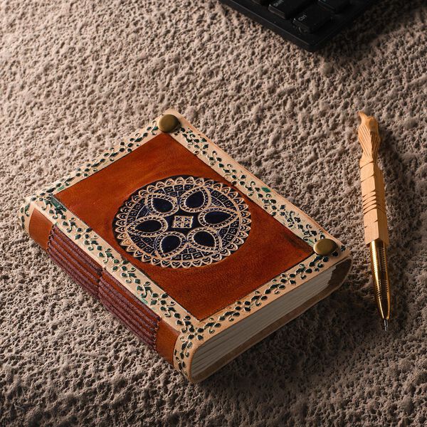 Leder Notizbuch mit Holzstift, braun image number 3