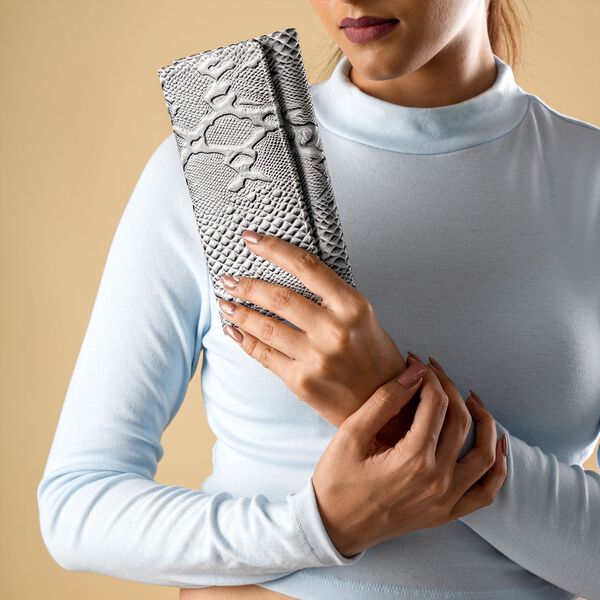 Geldbörse aus 100% geprägtem Leder mit Pythonmuster und RFID Schutz, Schwarz/Weiß image number 2