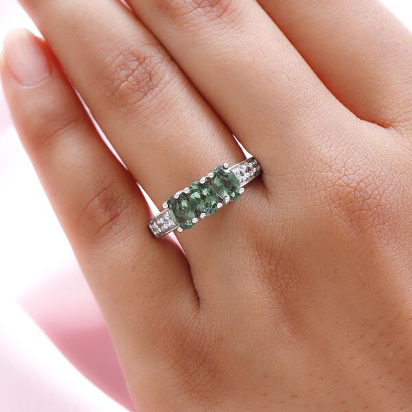 Nat&uuml;rlicher, gr&uuml;ner Apatit und Zirkon-Ring - 1,82 ct. image number 3