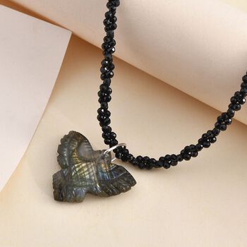 Labradorit und schwarze Spinell-Adler-Halskette, 50 cm - 115 ct.