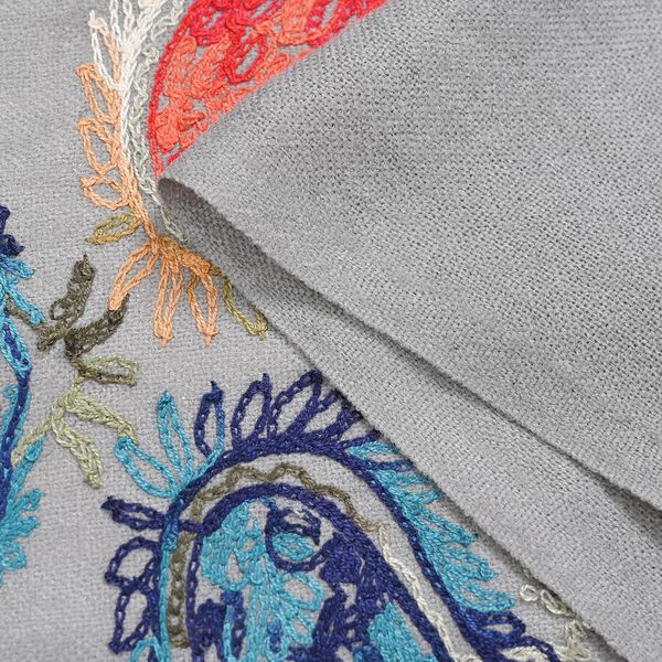 Bestickter Schal mit Fransen, Hellgrau image number 4