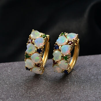 D'Joy &auml;thiopische Welo Opal, Masoala Saphir, Chromdiopsid und Rhodolith Granat Ohrringe - 3,70 ct.