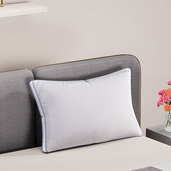 Serenity Night - Kopfkissen aus 20% langfaseriger Maulbeerseide und 80% Kunstdaunen mit antibakteriellem, antiallergischem Mikrofaserbezug, 50x70 cm