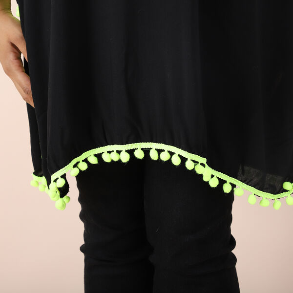 JOVIE bestickter Kaftan mit Quasten, Schwarz mit gr&uuml;ner Stickerei image number 4