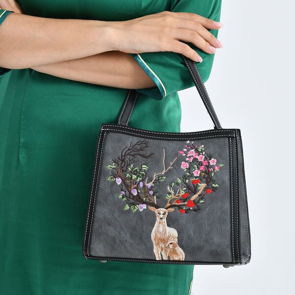 "PU Embroidered crossbody bag Color: Grey Size:  25*11*21cm   Wall: PU Lining: Polyester Exterior:zipped-1,pocket-1 Interior: zipped-2,slid-1 Long Shoulder strap:130cm " image number 3