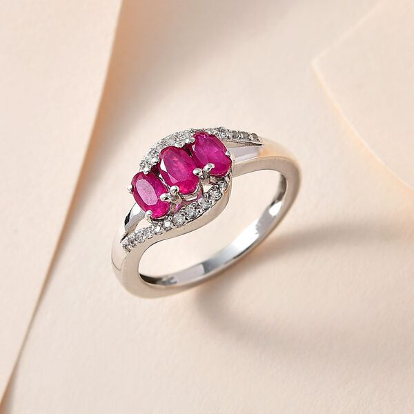 Afrikanischer Rubin (Fissure gefüllt), Weißer Zirkon Ring, 925 Silber platiniert (Größe 16.00) ca. 1.36 ct image number 2