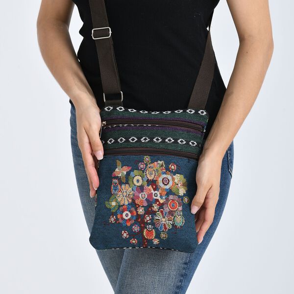 Crossbody-Tasche mit Blumenmotiv, 3 Rei&szlig;verschlussf&auml;cher, verstellbarer Schultergurt (ca. 120 cm), 21x28 cm, Mehrfarbig image number 4