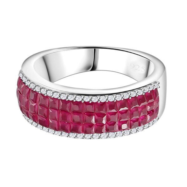 Rubin-Farbe und wei&szlig;er Zirkonia Ring