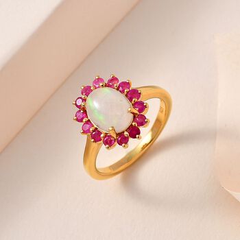 Nat&uuml;rlicher, &auml;thiopischer Welo Opal und afrikanischer Rubin-Ring - 1,90 ct.