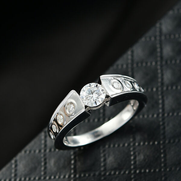 D'Joy Moissanit Ring, 925 Silber platiniert - 0,59 ct. image number 2