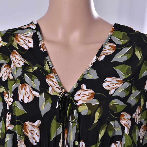 Kurzärmeliges, tailliertes Top, Schwarz image number 4