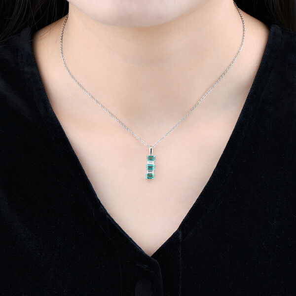 AAA Kagem sambischer Smaragd und Zirkon-Anh&auml;nger mit Kette - 1,36 ct. image number 3