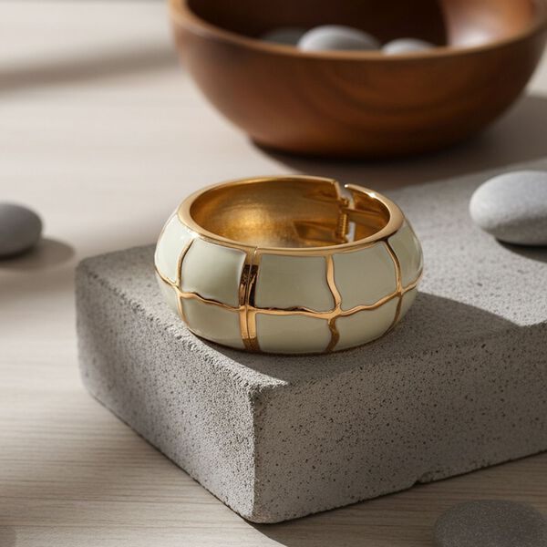 Emaille-Armreif mit Karomuster, ca. 18,5 cm, creme emailliert image number 2