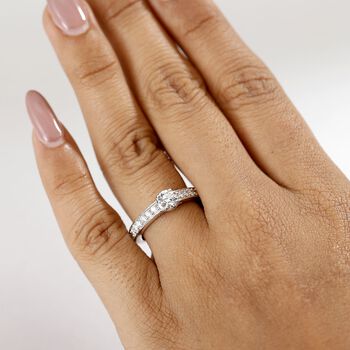 LUXURIANT SGL zertifizierter VS-EF Labor Diamant Ring - 1 ct.