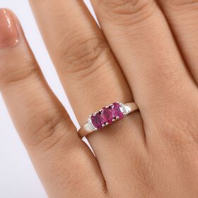 D’Joy Afrikanischer Rubin und Zirkon Ring - 1 ct.