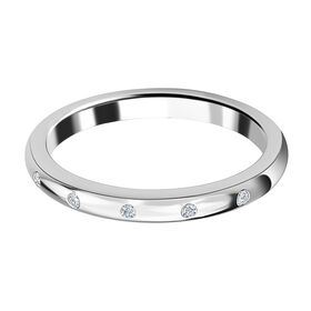 Schlichter, funkelnder Bandring in platiniertem Silber