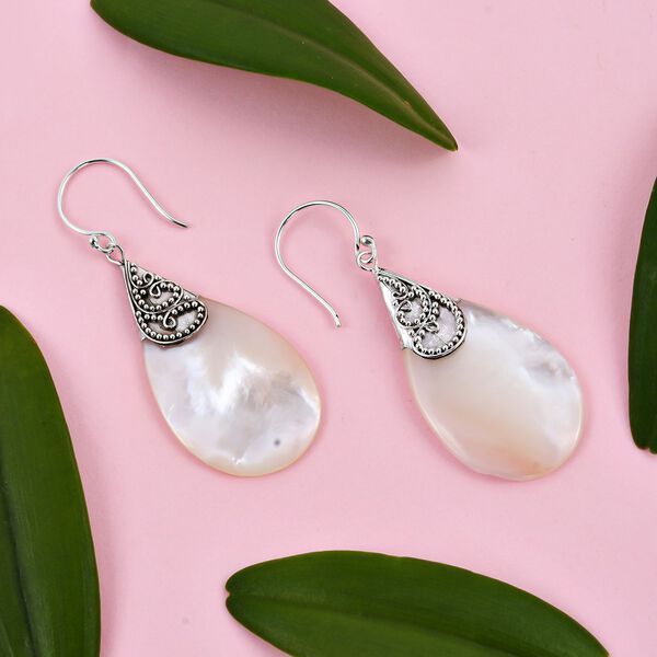 Royal Bali - Perlmutt Ohrringe 925 Silber image number 2