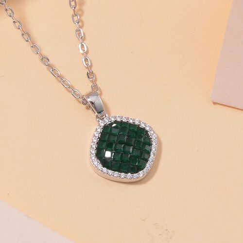 Grüner und weißer Zirkonia Halo Anhänger mit 45cm Kette image number 1