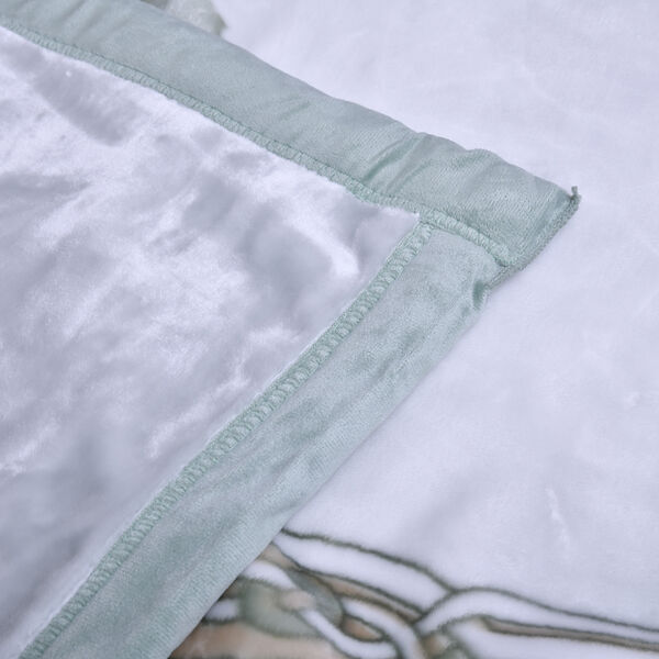 SERENITY NIGHT: Superweiche, schwere Bettdecke, Magnolienmuster, Blau-Wei&szlig; image number 5