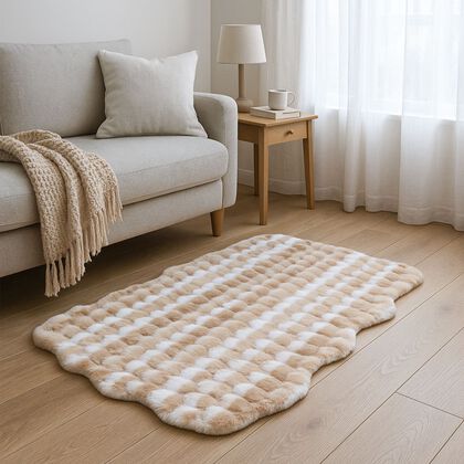 LIVMORE - Moderner Kunstfell-Teppich in eleganter Wellenform mit feiner 3D-Struktur, 100 x 180 cm, Vanille