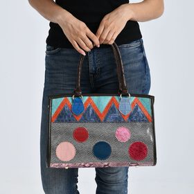 Chaos by Elsie Echtleder Crossbody mit RFID, Patchwork Mehrfarbig, 36 x 15 x 25 cm, Schwarz