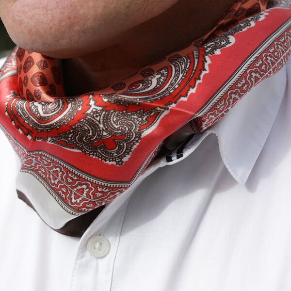 LA MAREY - Unisex 100% nat&uuml;rlicher Maulbeerseiden Foulard, Paisleymuster, Rot image number 5
