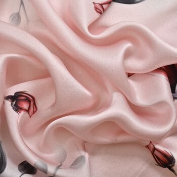 LA MAREY gemusterter Quadratschal aus 100% Seide, Rosa und rot