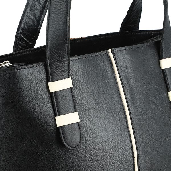 Elegante Echtleder Umh&auml;ngetasche mit Krokopr&auml;gung, 33 x 10 x 27 cm, Schwarz image number 6