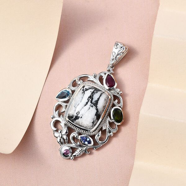 Weißer Büffel und mehrfarbiger Edelsteine-Anhänger - 11,75 ct. image number 3