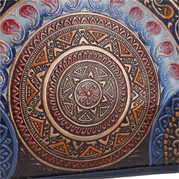 Handbemalte Satchel-Tasche aus 100% Echtleder mit kunstvoller Prägung und Mandala-Design, 31x10x23cm, Blau-Braun image number 7