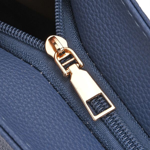 Crossbody-Tasche mit Steppmuster und Schultergurt, 3 Reißverschlussfächer, 21x13x7,5cm, Blau image number 6