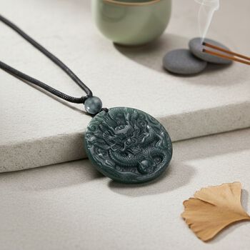 Flexible, nat&uuml;rliche Olmek Jadeit Halskette, Drachen - 235 ct.