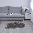 Seidenweicher und langfloriger Kunstfellteppich, 100x60 cm, grau