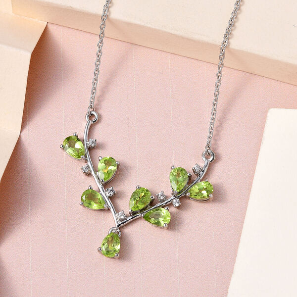 Nat&uuml;rliches Peridot, wei&szlig;es Zirkon Collier, ca. 45 cm, 925 Silber platiniert, ca. 3.95 ct image number 3