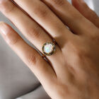 Äthiopischer Opal und mehrfarbiger Diamant Halo-Ring in Silber image number 2