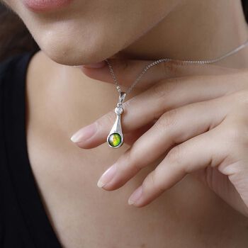 Kanadischer Ammolit und wei&szlig;er Zirkon-Anh&auml;nger - 1,33 ct.