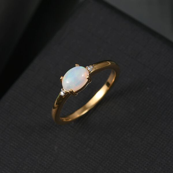 LUXURIANT 0,55 ct. AA natürlicher, äthiopischer Welo Opal und Labor Diamant Ring image number 1