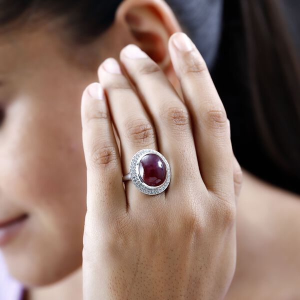AAA Afrikanischer Rubin (Fissure gefüllt) und weißer Zirkon Ring, 925 Silber platiniert (Größe 17.00) ca. 22.90 ct image number 3