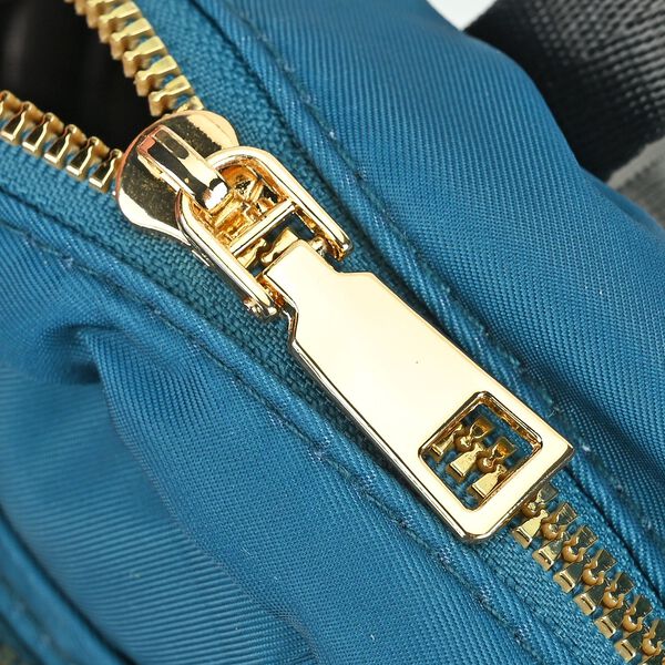 Moderner Kunstleder Rucksack in Steppoptik mit RFID-Schutz, Blau image number 6