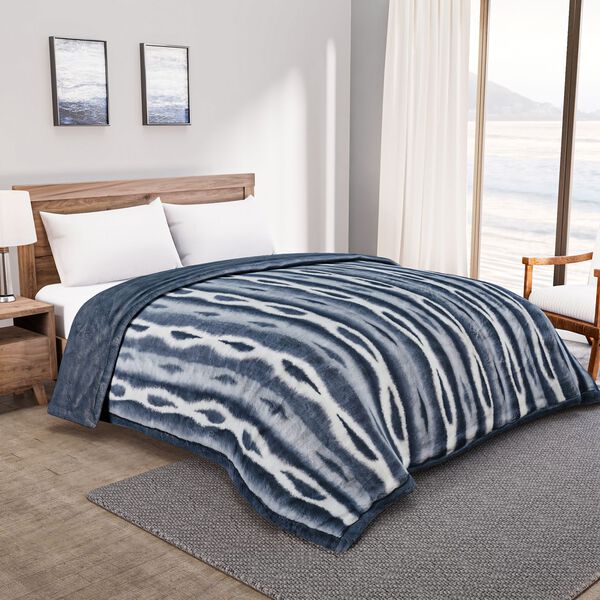 Kuschelige Winterdecke,  2,0 x 2,3 m, Grau image number 0