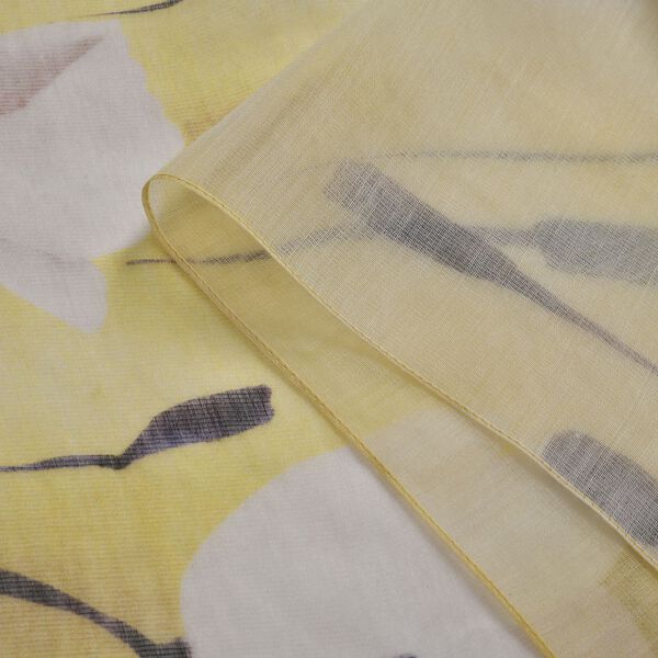 LA MAREY - Luxuriöser Floral-Print Schal, Merinowolle und Maulbeerseide, gelb image number 4