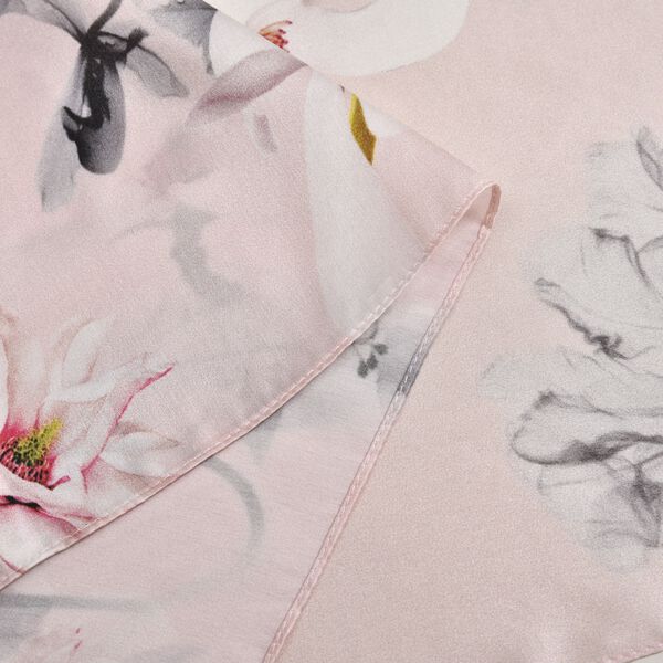 LA MAREY gemusterter Quadratschal aus 100% Seide, Rosa und grau image number 3