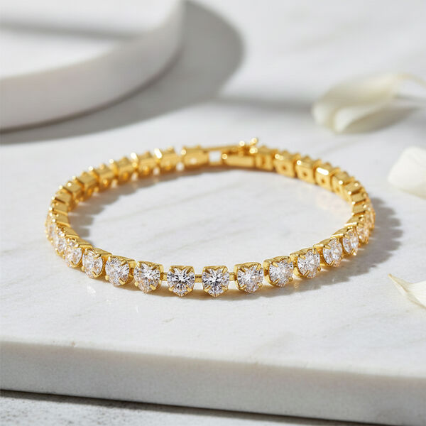 Wei&szlig;es Herz-Schliff Zirkonia 19cm Armband in Goldton image number 2