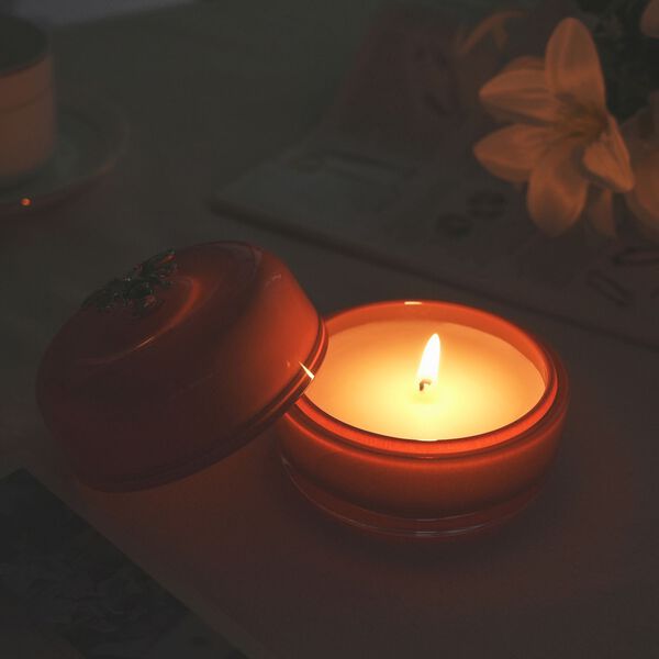 LIVMORE - Duftkerze im Glas mit Bienenmotiv, Oudh und Sandelholz, 120 g, Karamell image number 0