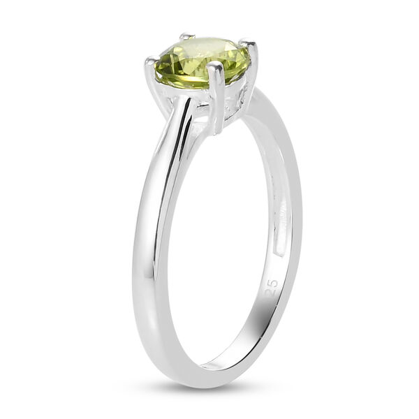 2er-Set, nat&uuml;rlicher Peridot Solit&auml;r-Ring und Ohrstecker in Silber, 1,95 ct. image number 5