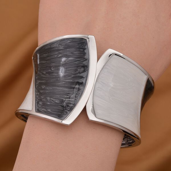 Schwarz-Weiß Eleganz Armreif - Modernes Wellen-Design, Emailliert image number 2
