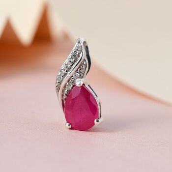 Afrikanischer Rubin und Zirkon-Anh&auml;nger - 1,15 ct.